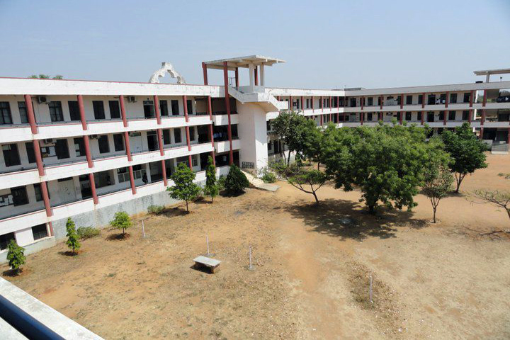 https://cache.careers360.mobi/media/colleges/social-media/media-gallery/4515/2019/1/27/Campus View of DVR College of Engineering and Technology Hyderabad_Campus-View.jpg